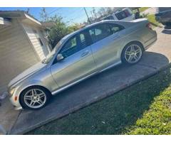 2008 Mercedes-Benz 300 Se  4 door